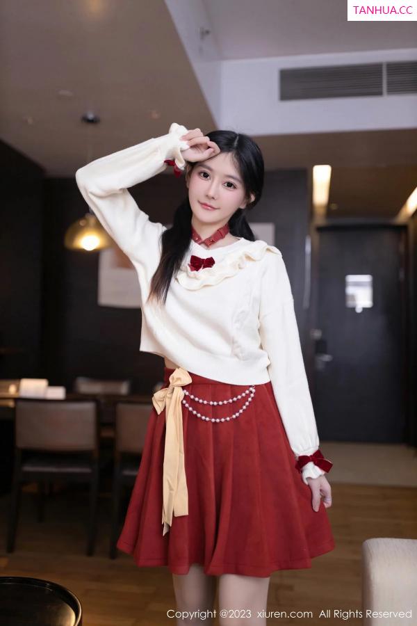   [XiuRen]高清写真图 2023.12.29 No.7890 幼幼 清纯美腿第2张图片